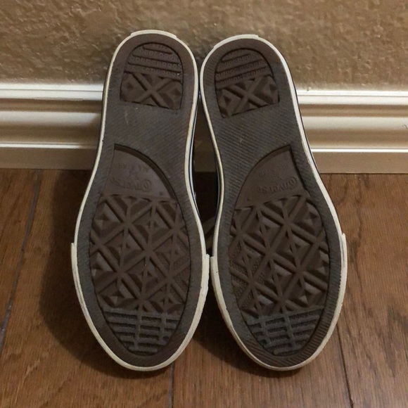 Youth Converse Chuck Taylor sneaker - Picture 3 of 4